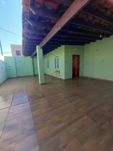 Casa com 4 Quartos para alugar, 188m² no Universitário, Uberaba