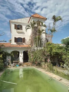 Casa com 4 Quartos à venda, 384m² no Camboinhas, Niterói
