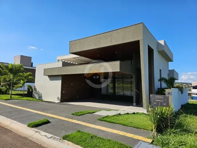 Casa com 4 Quartos à venda, 320m² no Parque Cidade, Goiânia