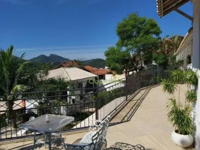 Casa de Condomínio com 4 Quartos à venda, 470m² no Badu, Niterói