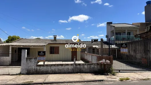 Casa com 4 Quartos à venda, 194m² no Urlândia, Santa Maria
