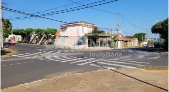 Imóvel Comercial com 4 Quartos à venda, 225m² no Jardim Santa Clara (Vila Xavier), Araraquara