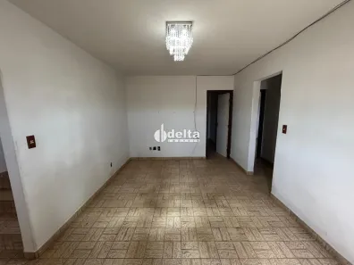Apartamento com 3 Quartos para alugar, 130m² no Higino Guerra, Uberlândia
