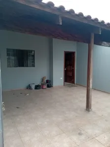 Casa com 3 Quartos para alugar, 80m² no Loteamento Chamonix, Londrina