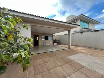 Casa com 3 Quartos à venda, 494m² no Jardim América, Goiânia