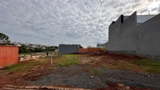 Lote/Terreno à venda, 250m² no Garden Park Residence, Londrina
