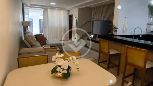 Sobrado com 3 Quartos à venda, 154m² no Grand Ville, Uberlândia