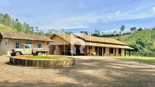 Fazenda/Sítio com 3 Quartos à venda, 780000m² no Centro, Senhora de Oliveira