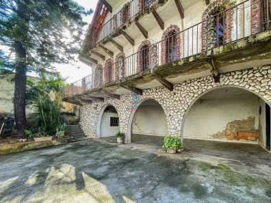 Casa com 5 Quartos à venda, 400m² no Glória, Contagem
