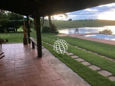 Fazenda/Sítio com 5 Quartos à venda, 600m² no Piracaia, Piracaia