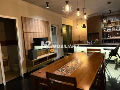 Casa com 3 Quartos à venda, 141m² no Alto Umuarama, Uberlândia