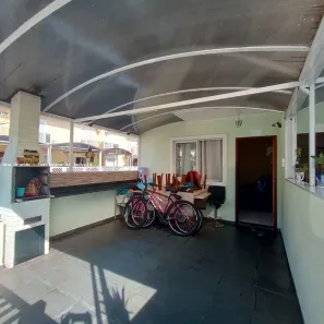 Sobrado com 2 Quartos à venda, 63m² no Vila Voturua, São Vicente