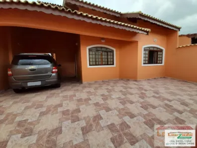 Sobrado com 4 Quartos à venda, 220m² no Jardim Márcia, Peruíbe