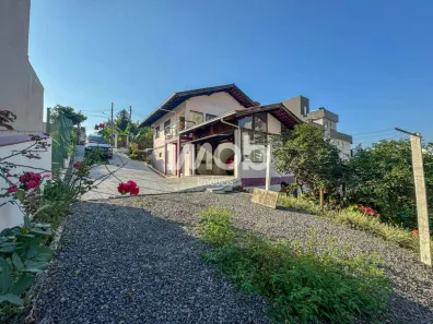 Casa com 3 Quartos à venda, 170m² no Nova Brasília, Jaraguá do Sul