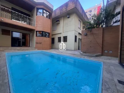 Casa com 3 Quartos para alugar, 450m² no Gonzaga, Santos