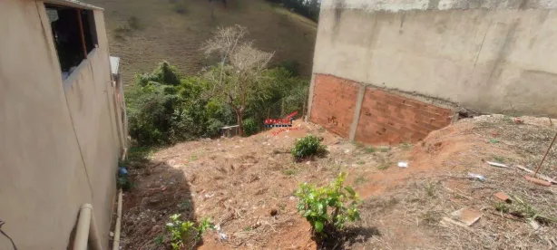 Lote/Terreno à venda, 300m² no Sagrado Coração de Jesus, Ponte Nova