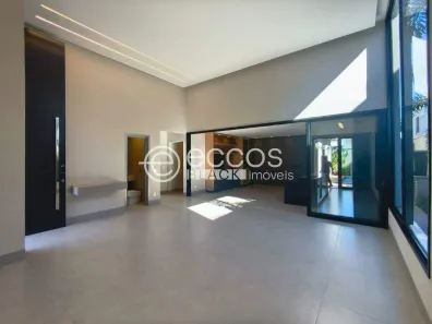 Casa de Condomínio com 4 Quartos para alugar, 345m² no Shopping Park, Uberlândia
