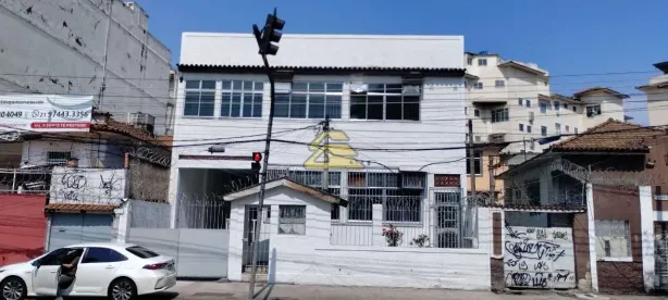 Prédio Comercial à venda, 627m² no Del Castilho, Rio de Janeiro
