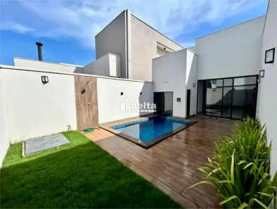 Casa de Condomínio com 4 Quartos para alugar, 190m² no Novo Mundo, Uberlândia