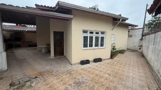 Casa com 2 Quartos para alugar, 201m² no Guilhermina, Praia Grande