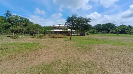 Fazenda/Sítio com 4 Quartos à venda, 1500m² no , Iranduba