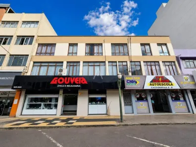 Apartamento com 3 Quartos para alugar, 135m² no Centro, Toledo