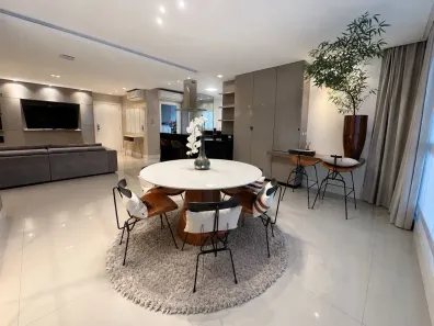Apartamento com 3 Quartos para alugar, 128m² no Centro, Balneário Camboriú