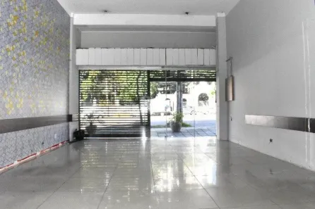Ponto Comercial à venda, 218m² no Três Figueiras, Porto Alegre