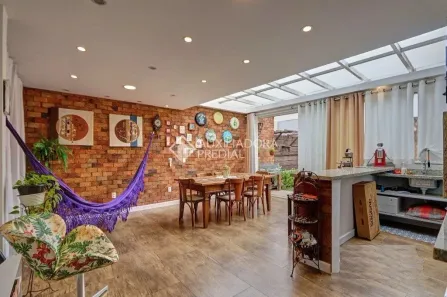 Casa com 3 Quartos à venda, 200m² no Lomba do Pinheiro, Porto Alegre