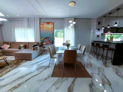 Casa com 3 Quartos à venda, 211m² no Tarumã, Manaus
