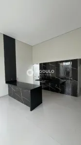 Casa com 2 Quartos à venda, 68m² no Laranjeiras, Uberlândia