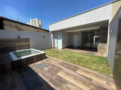 Casa com 3 Quartos à venda, 148m² no Jardim América, Goiânia