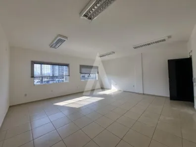 Sala Comercial para alugar, 43m² no Santo Antônio, Joinville