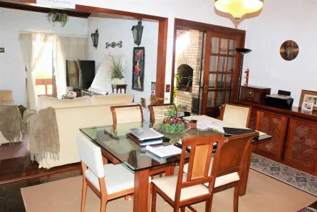 Casa de Condomínio com 5 Quartos à venda, 130m² no Iucas, Teresópolis