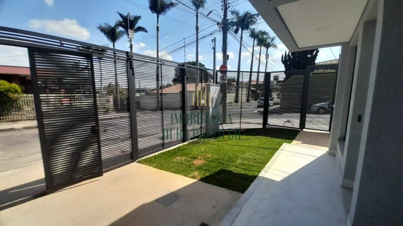 Casa com 3 quartos — Planalto, Belo Horizonte