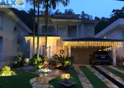 Casa de Condomínio com 3 Quartos para alugar, 250m² no Rio do Ouro, Niterói