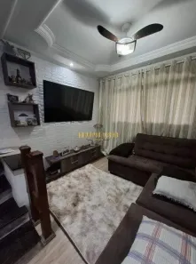 Sobrado com 3 Quartos à venda, 174m² no Jardim Nova Poá, Poá