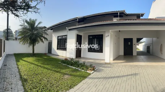 Casa com 4 Quartos à venda, 270m² no Santo Antônio, Joinville