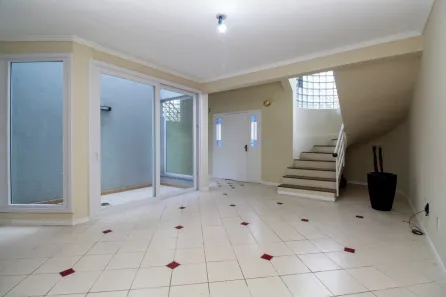 Casa com 3 Quartos à venda, 307m² no Jardim Itu, Porto Alegre