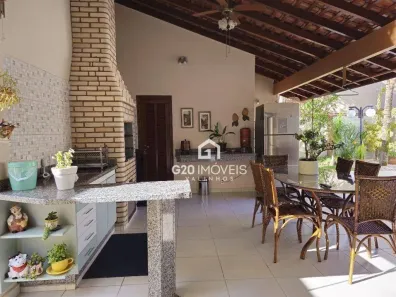 Casa de Condomínio com 4 Quartos à venda, 310m² no Chácaras Alpina, Valinhos