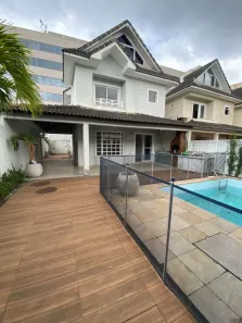 Casa de Condomínio com 3 Quartos à venda, 188m² no Recreio dos Bandeirantes, Rio de Janeiro