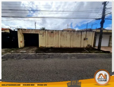 Casa com 5 Quartos à venda, 240m² no Vila União, Fortaleza