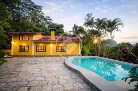 Fazenda/Sítio com 4 Quartos à venda, 1500m² no Colônia Alpina, Teresópolis