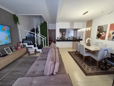 Sobrado com 4 Quartos à venda, 132m² no Chácara Faggion, Suzano