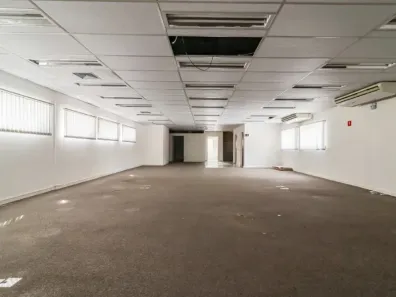 Ponto Comercial para alugar, 2145m² no Campo Belo, São Paulo