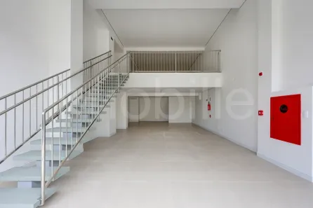 Sala Comercial para alugar, 178m² no Santa Regina, Camboriú