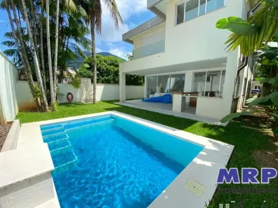 Sobrado com 5 Quartos à venda, 300m² no Lagoinha, Ubatuba