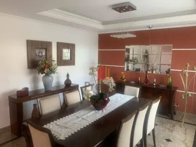 Sobrado com 4 Quartos à venda, 600m² no Cerâmica, São Caetano do Sul