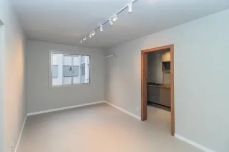 Apartamento com 2 Quartos à venda, 58m² no Vila Ipiranga, Porto Alegre