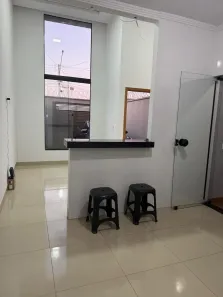 Casa com 3 Quartos para alugar, 360m² no Setor Santos Dumont, Goiânia